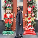 Nutcracker Soldier & Street Light Foil Balloons – 2pcs Standing Christmas Decorations - Image 4